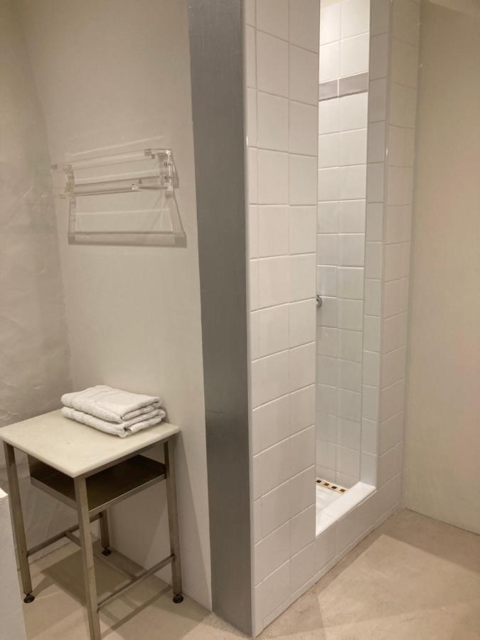 La Veillonnais Bed & Breakfast Angrie Bagian luar foto