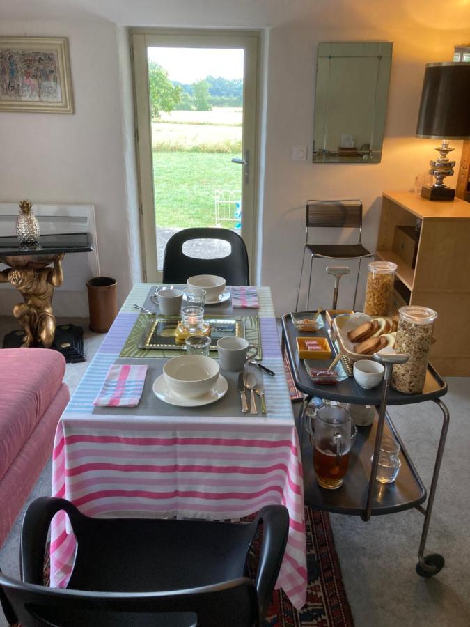 La Veillonnais Bed & Breakfast Angrie Bagian luar foto